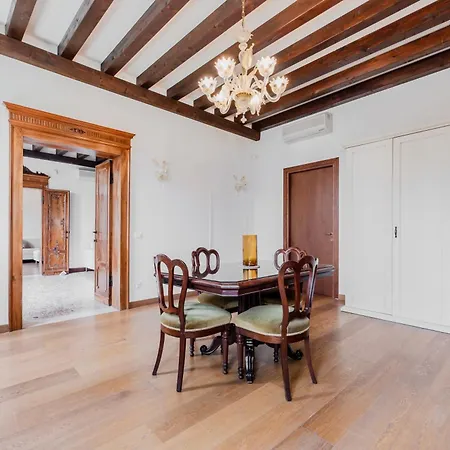 Guesthost - Elegant Near Piazza San Marco