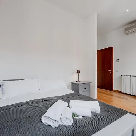 Guesthost - Elegant Near Piazza San Marco Venise