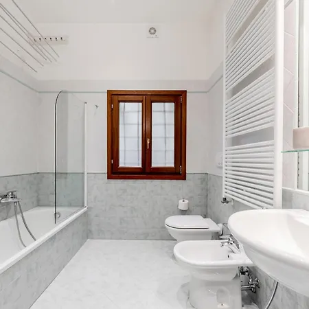 Elegant 7 Minutes From Piazza San Marco! * 威尼斯